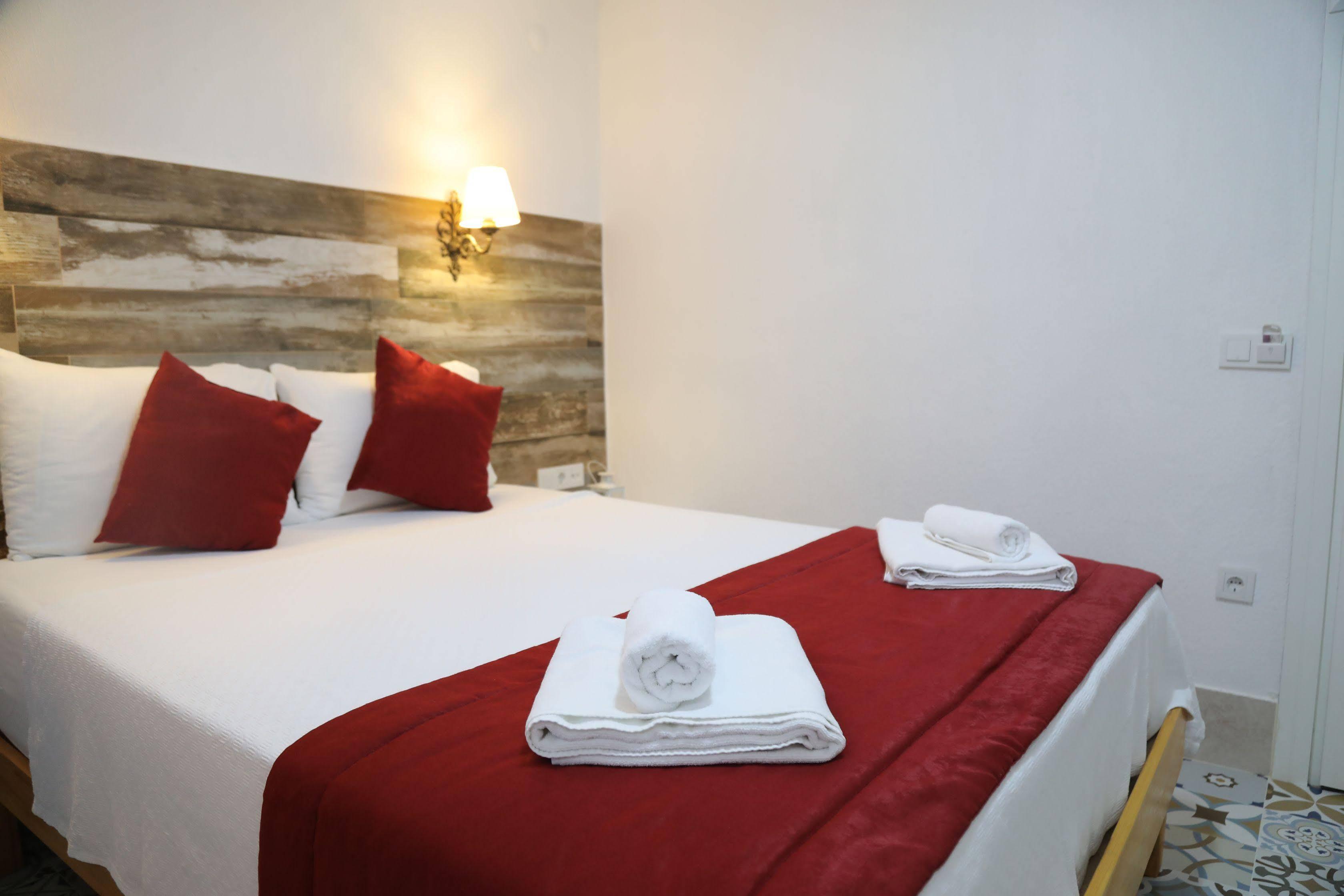 Aksu Hotel Alacati Exterior photo