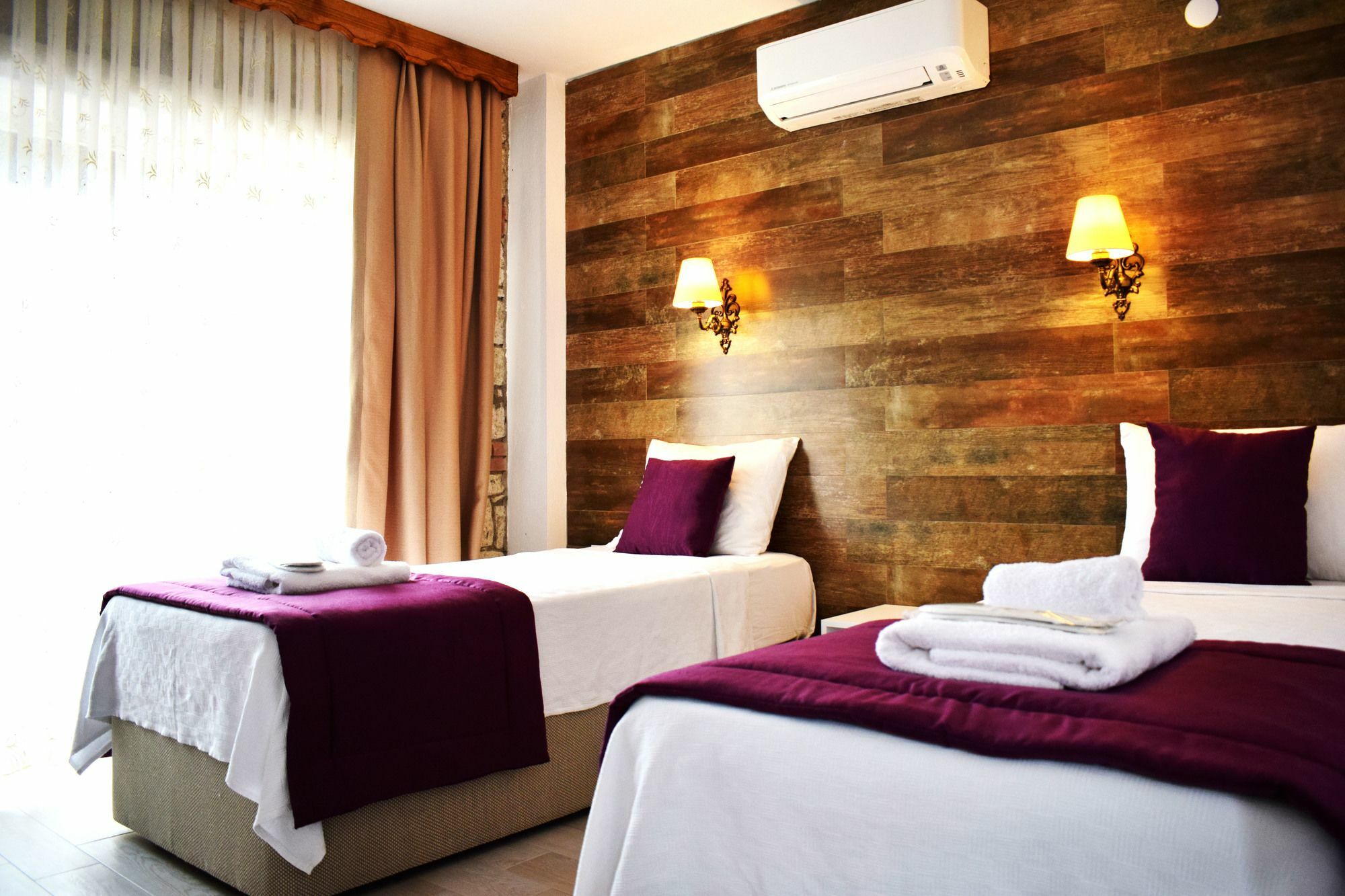 Aksu Hotel Alacati Exterior photo